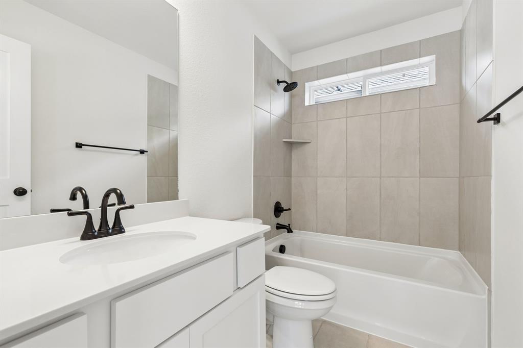 1532 Euclid Alley Property Photo 27