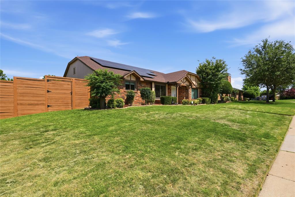 933 Purcell Drive Property Photo 3