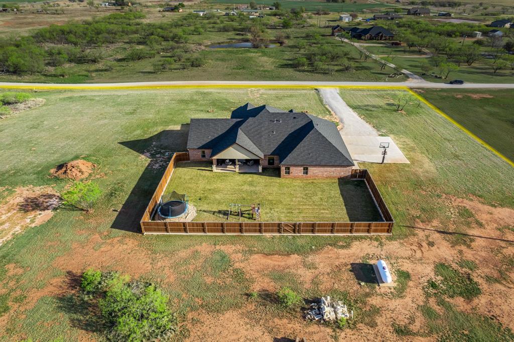 515 Sales Road Property Photo 4