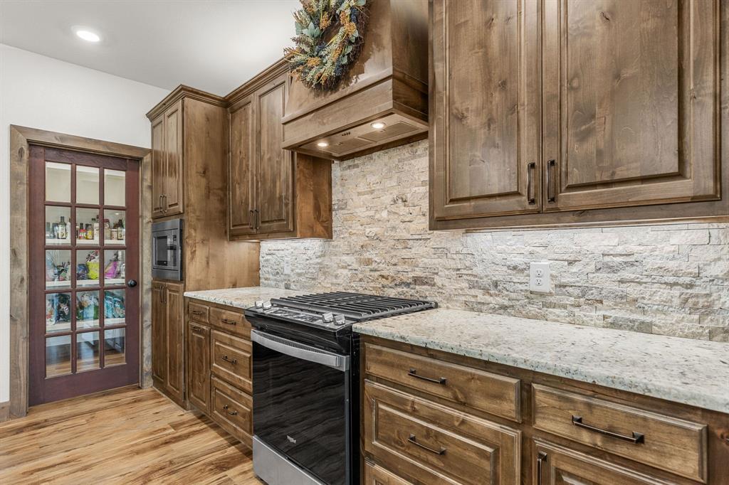 515 Sales Road Property Photo 9