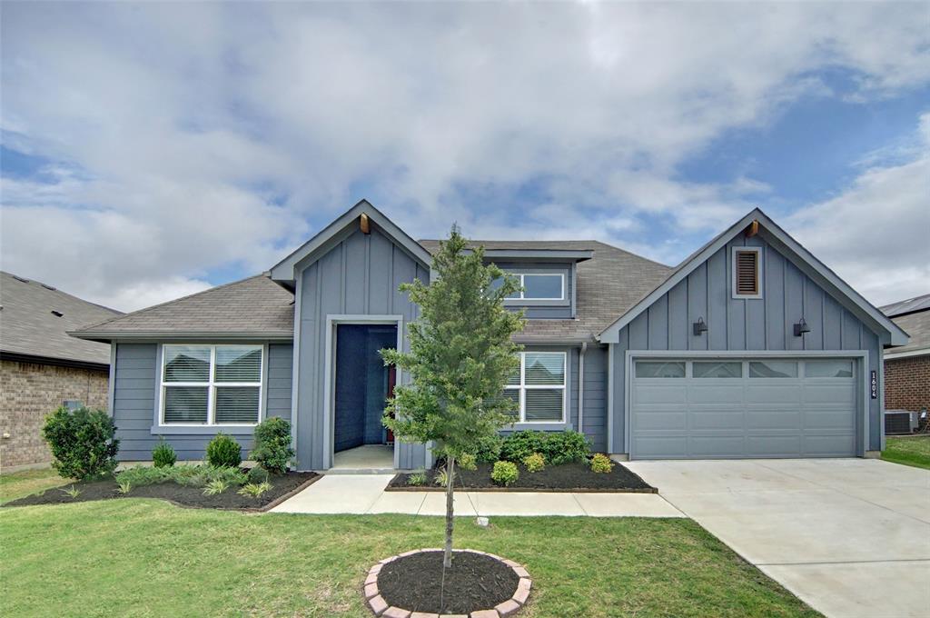 1604 Forest Park Drive Property Photo 1