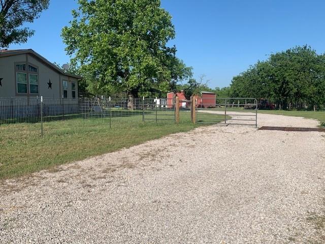 1521 Fm 590 Property Photo 34