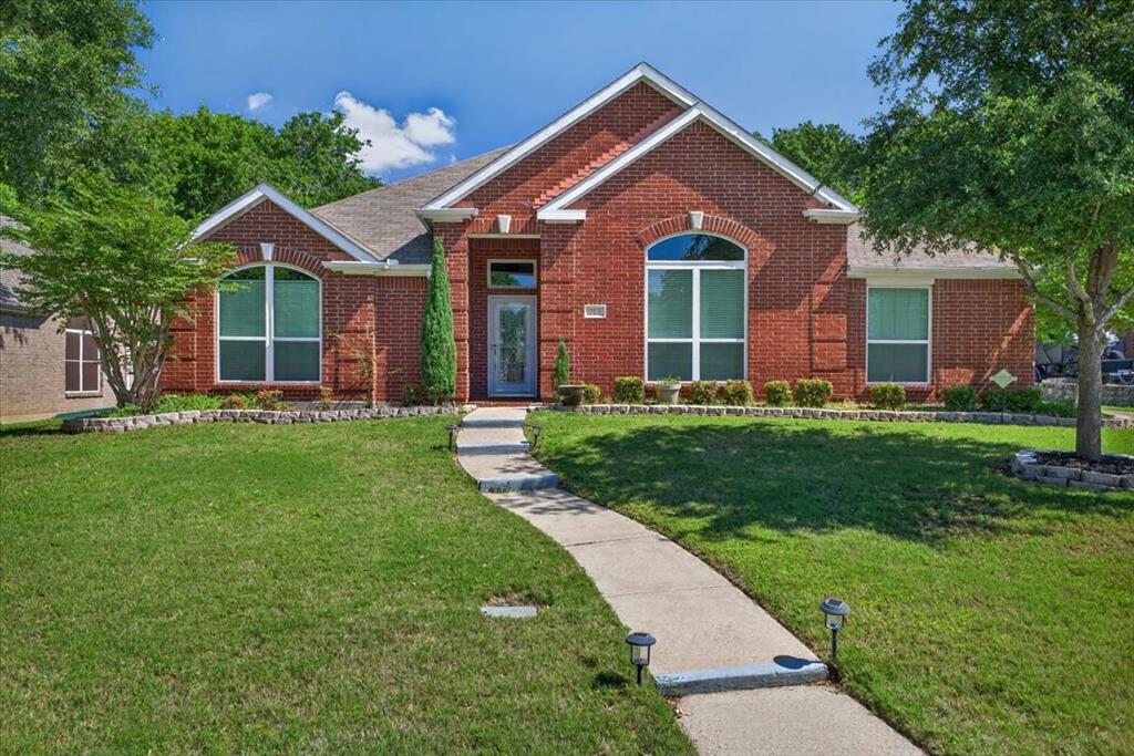 913 Chapel Drive Property Photo 1