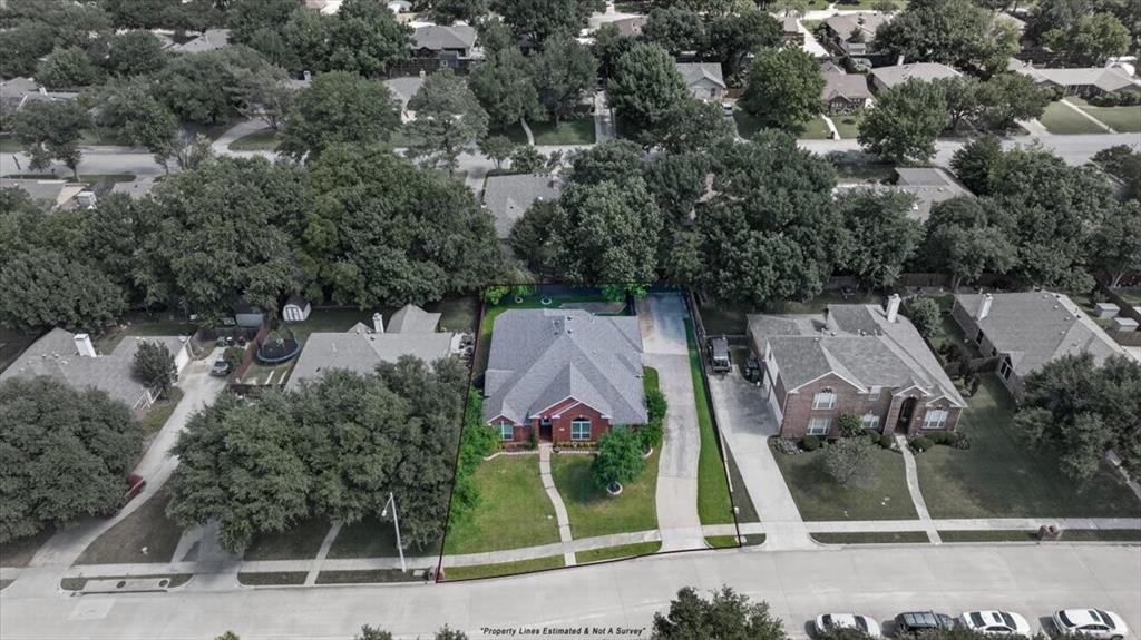 913 Chapel Drive Property Photo 3