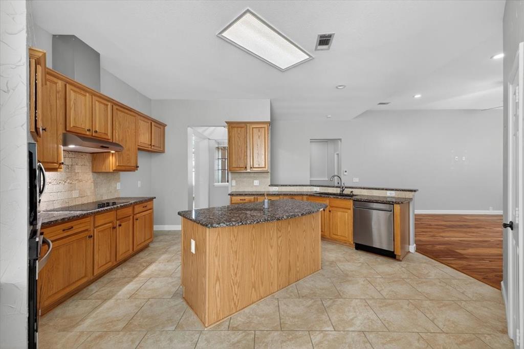 913 Chapel Drive Property Photo 22