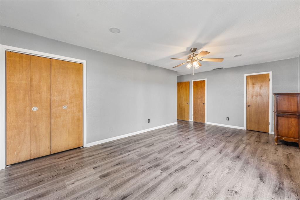 10184 S Us Highway 281 Property Photo 13