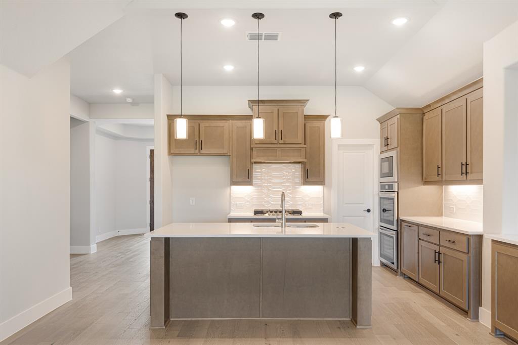 1011 Stonehaven Drive Property Photo 11