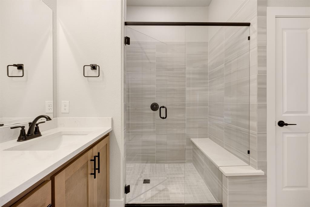 1011 Stonehaven Drive Property Photo 19