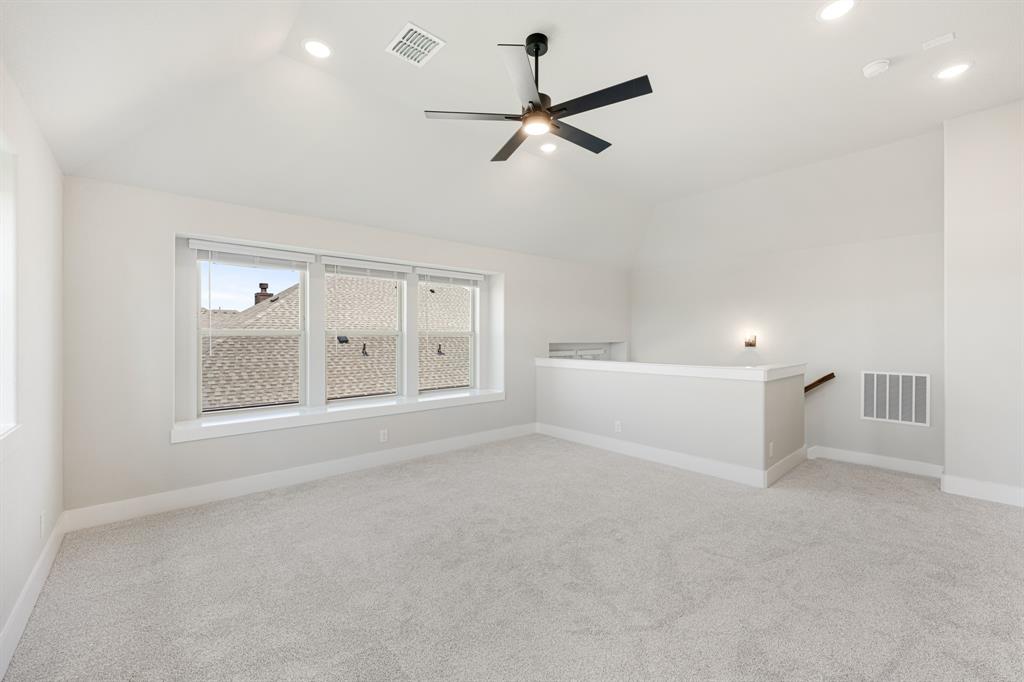1011 Stonehaven Drive Property Photo 23