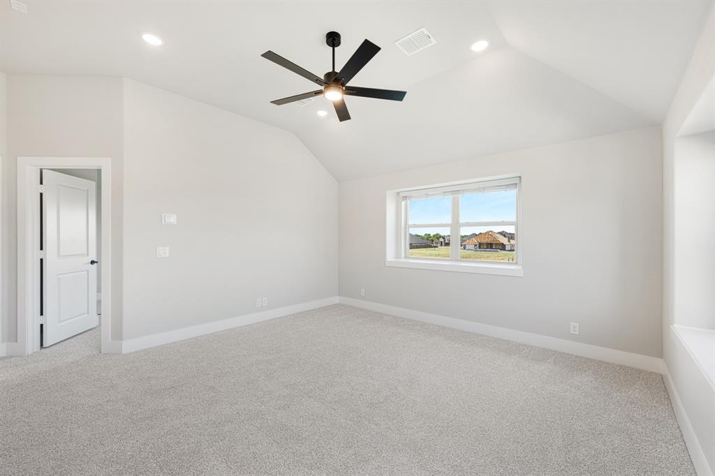 1011 Stonehaven Drive Property Photo 24