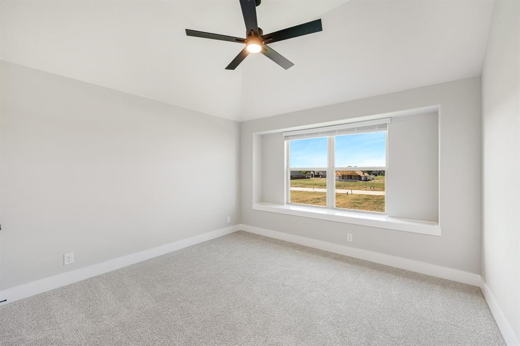 1011 Stonehaven Drive Property Photo 25