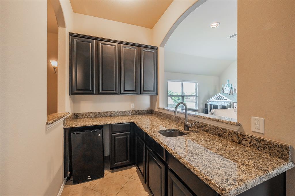 286 Benwick Drive Property Photo 24