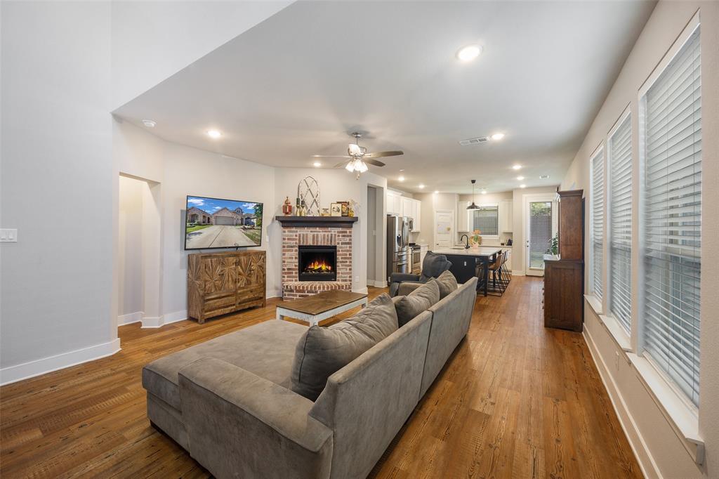 1821 Eagle Landing Property Photo 9