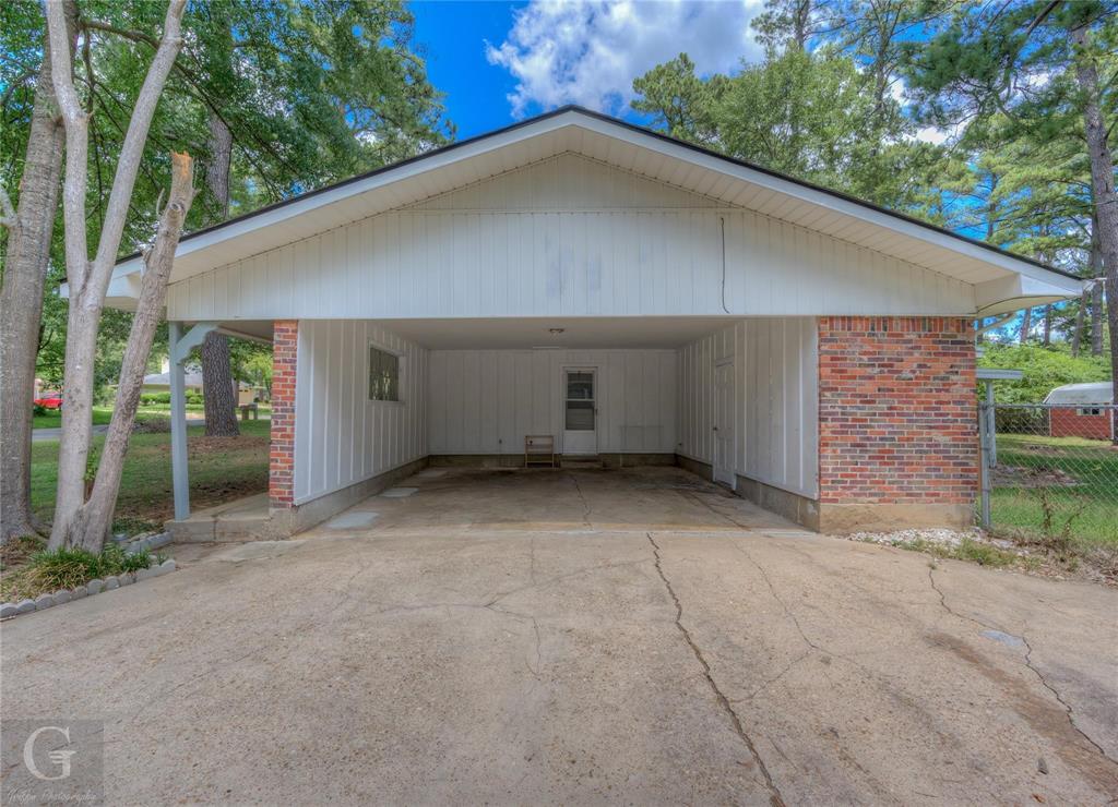 4111 Inwood Road Property Photo 6