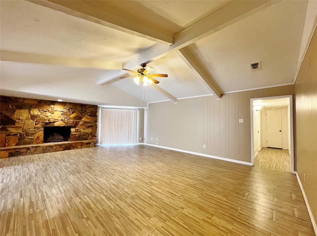 221 Connie Drive Property Photo 4