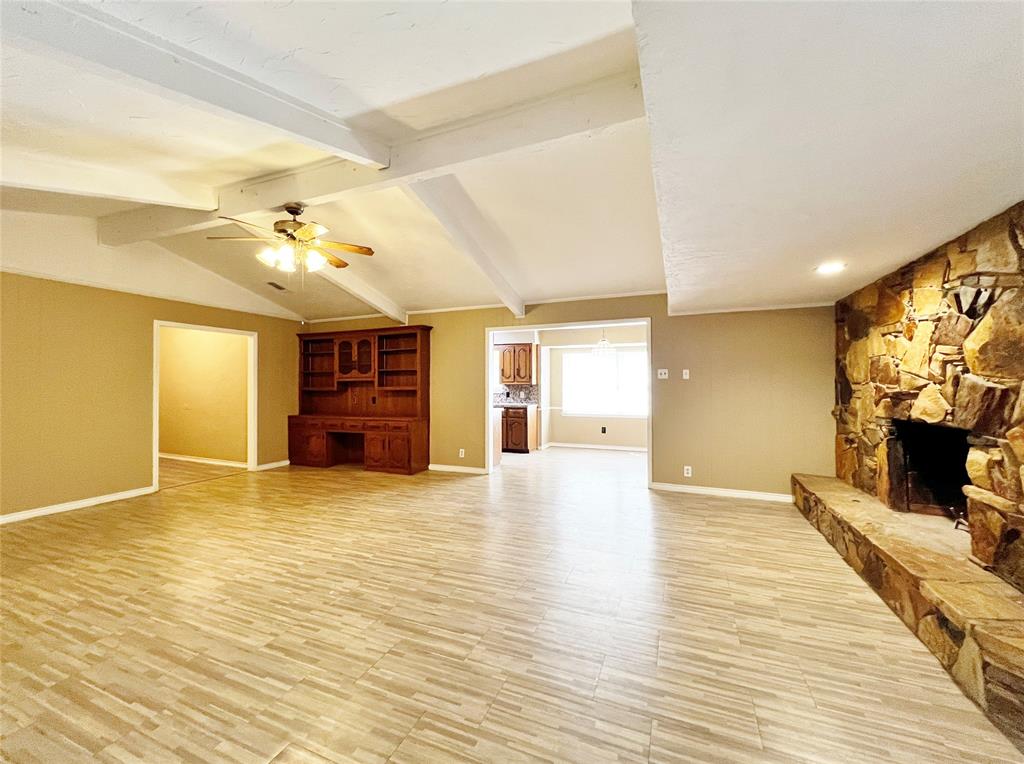 221 Connie Drive Property Photo 6