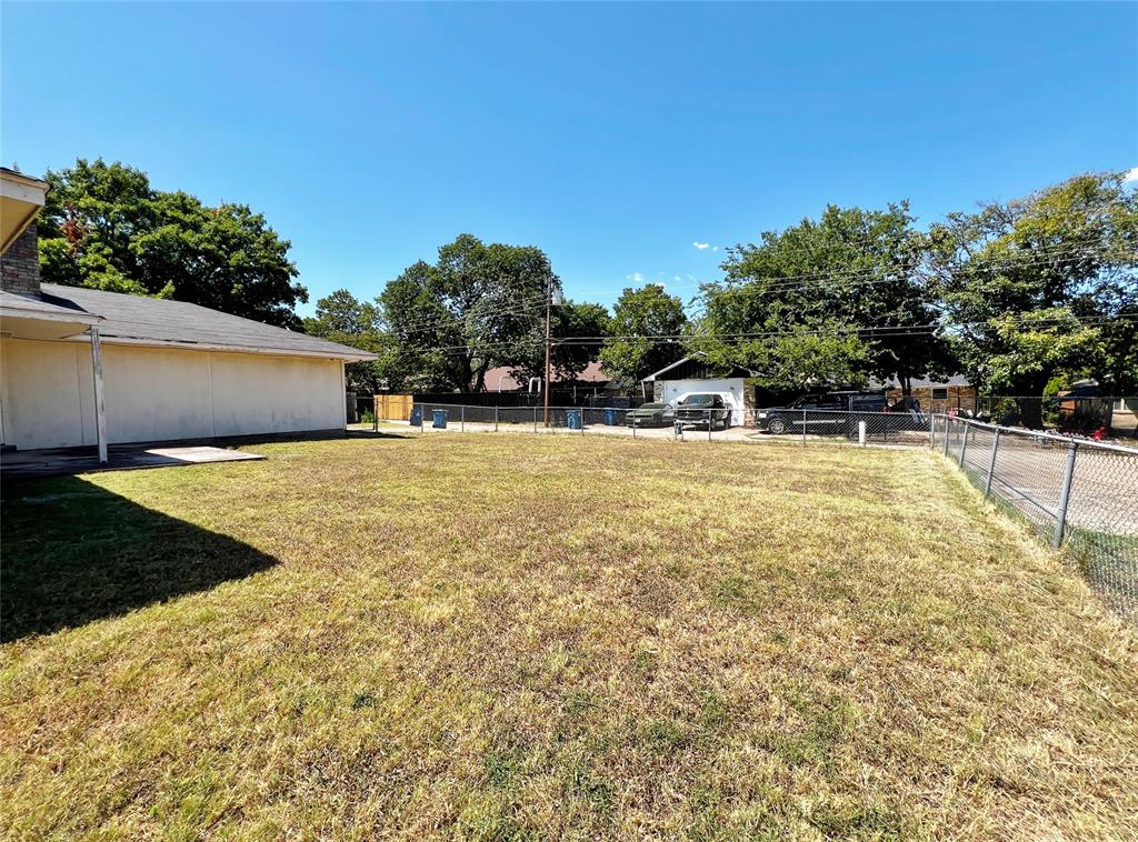 221 Connie Drive Property Photo 22