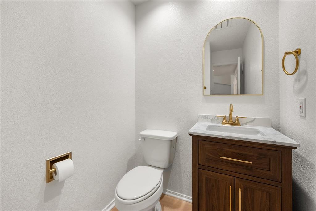 4241 Clear Lake Circle Property Photo 33