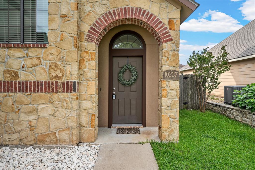 10237 Condor Loop Property Photo 2