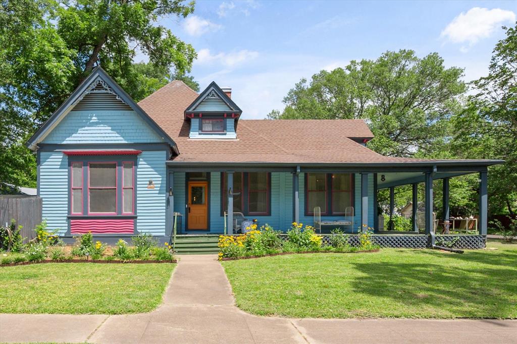 1302 W 5th Avenue Property Photo 1