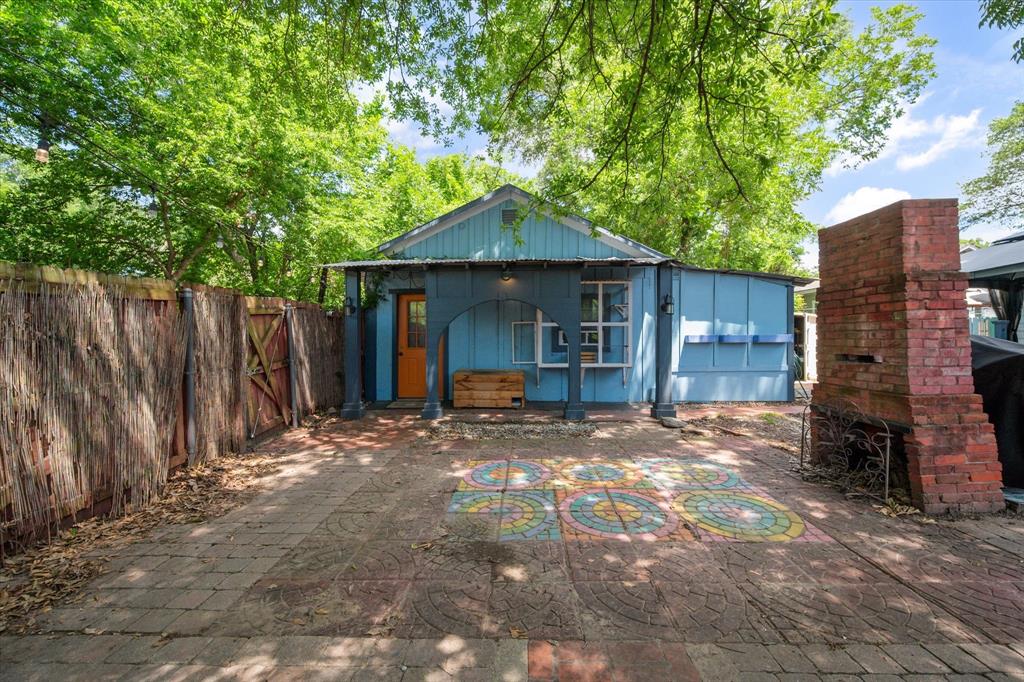 1302 W 5th Avenue Property Photo 31