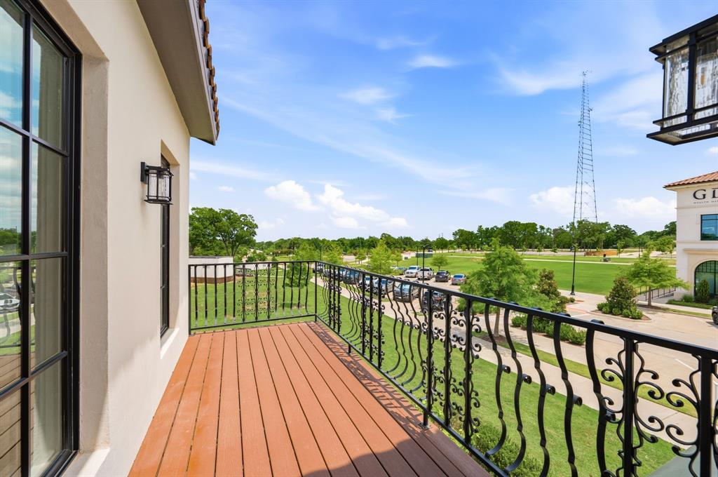 2913 Lakeside Village Boulevard Property Photo 37