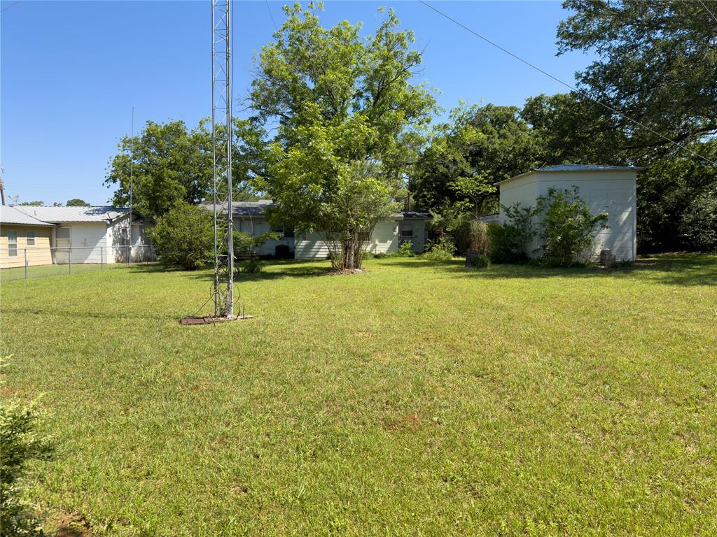1332 Florea Street Property Photo 25