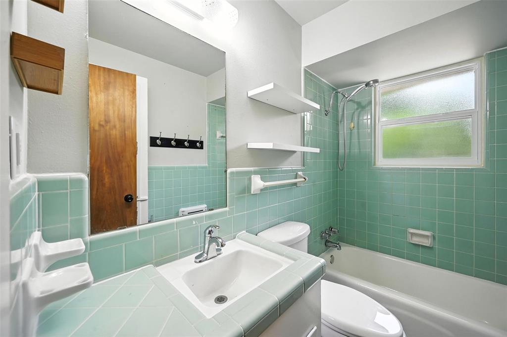 302 Young Drive Property Photo 11