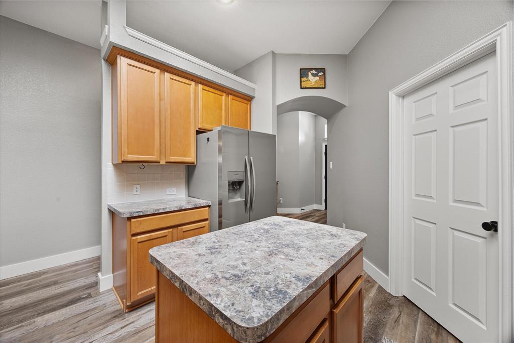 2440 Fieldcrest Drive Property Photo 12