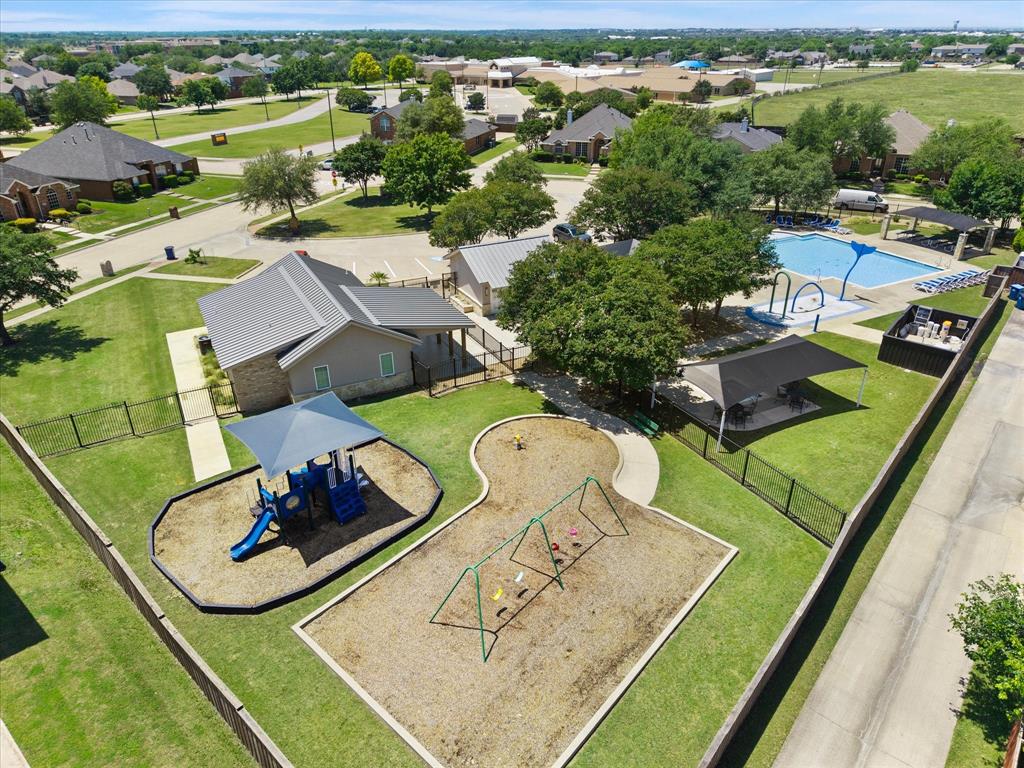2440 Fieldcrest Drive Property Photo 36