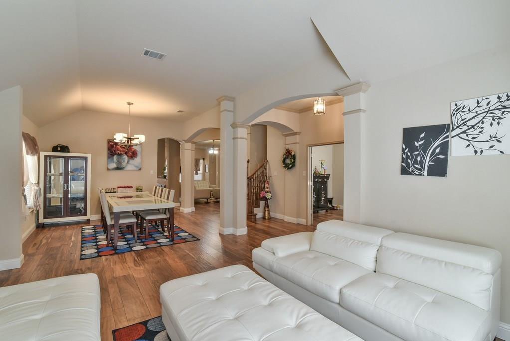2705 Fox Creek Trail Property Photo 8