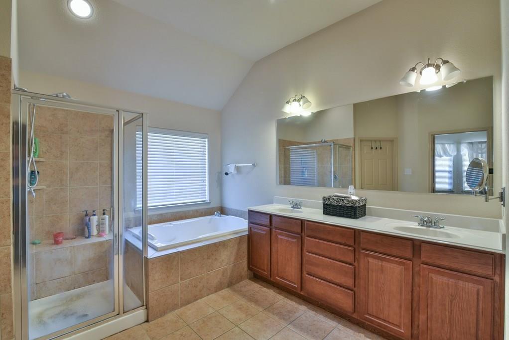 2705 Fox Creek Trail Property Photo 17