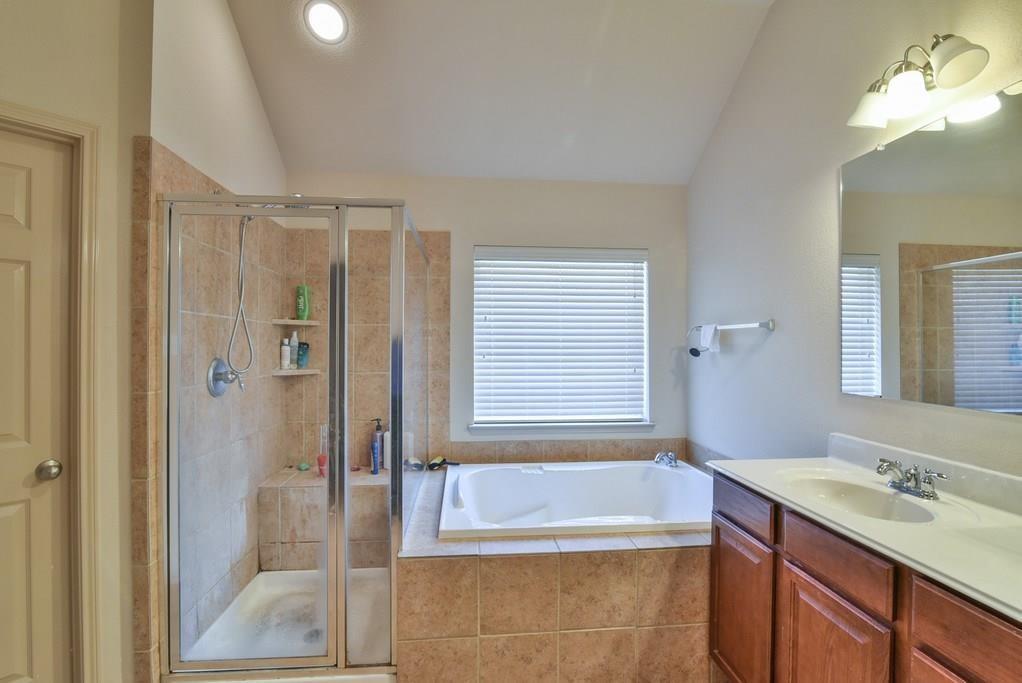 2705 Fox Creek Trail Property Photo 18