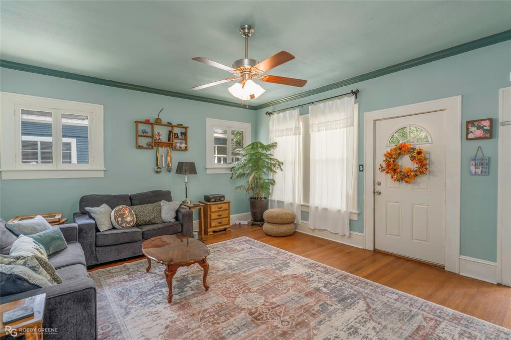 403 Boulevard Street Property Photo 3