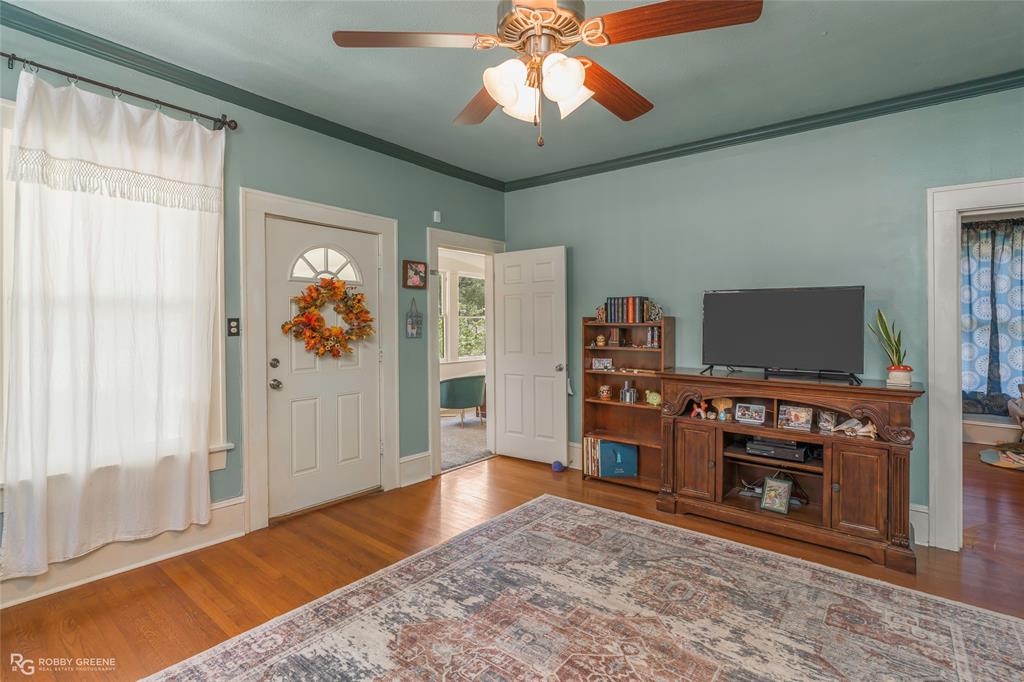403 Boulevard Street Property Photo 6