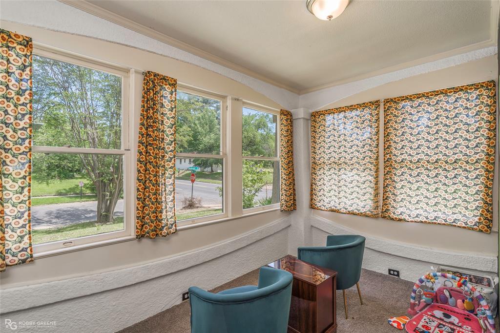 403 Boulevard Street Property Photo 7