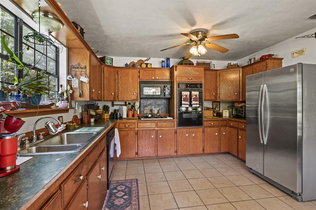 4469 County Road 1579 Property Photo 12