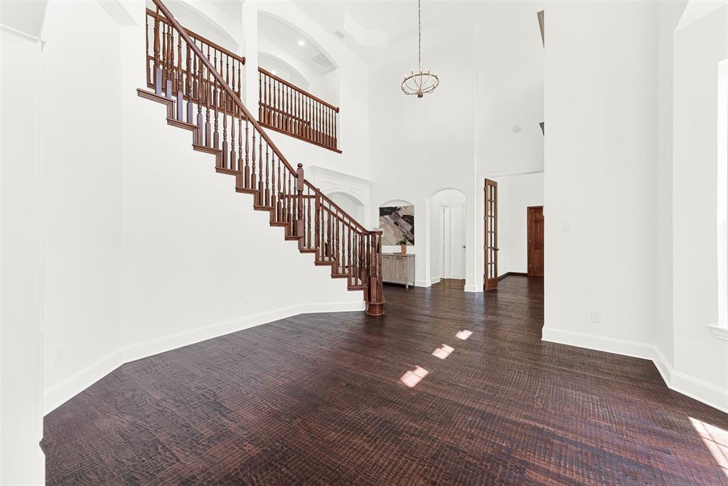 6245 Ryeworth Drive Property Photo 4