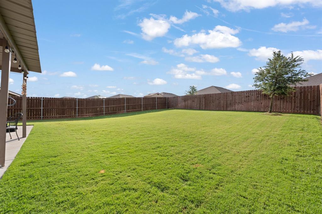 806 Peighton Court Property Photo 6