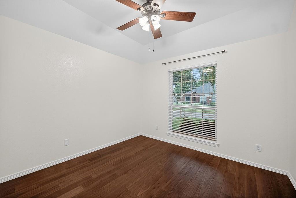 313 Cave River Drive Property Photo 27