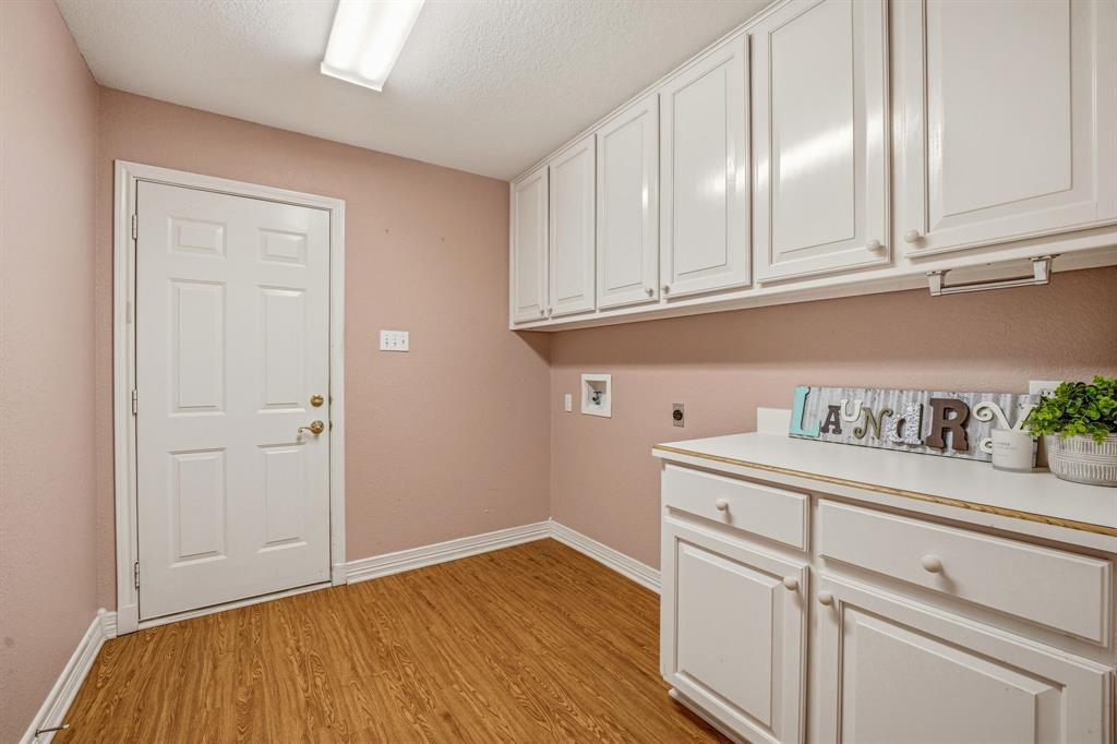 5900 Nutcracker Drive Property Photo 24
