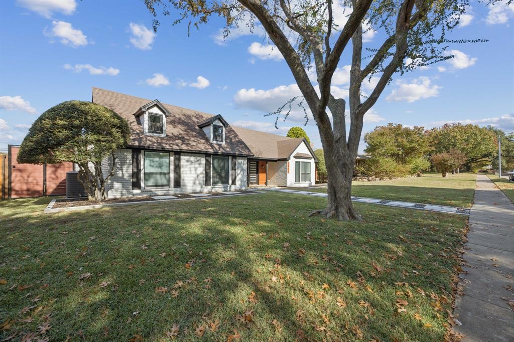 2833 Meadowbrook Drive Property Photo 4