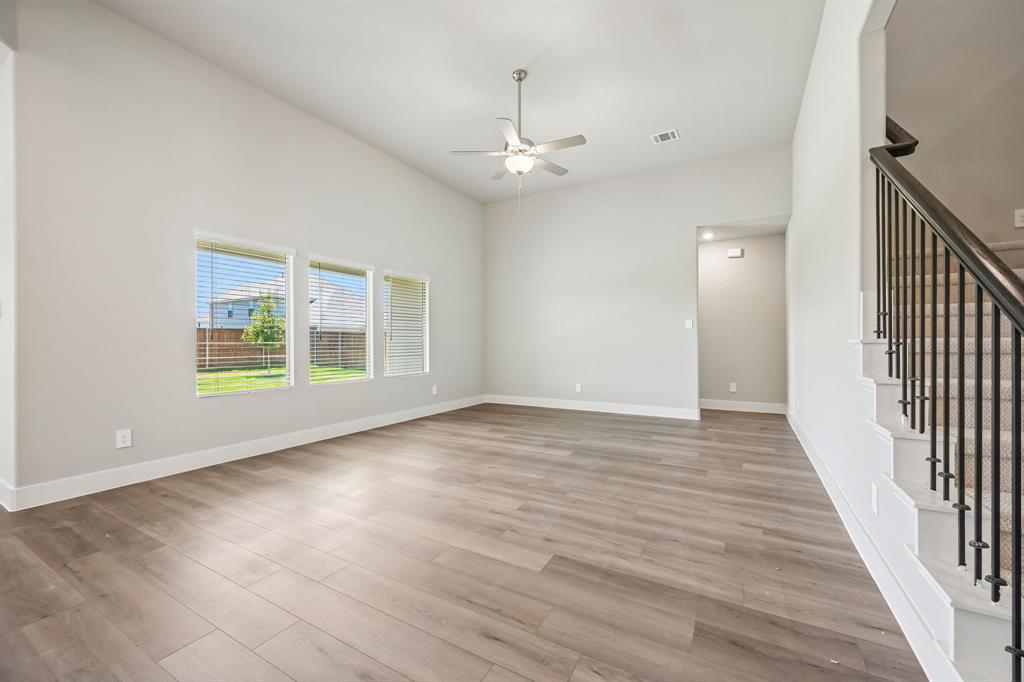 4007 Benbrook Drive Property Photo 6