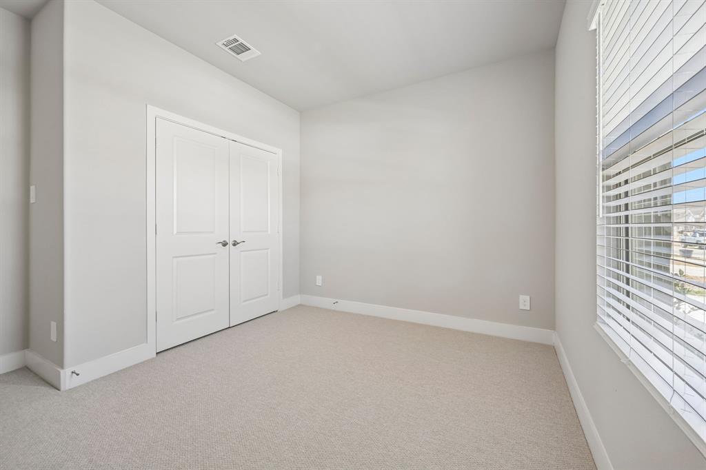4007 Benbrook Drive Property Photo 19