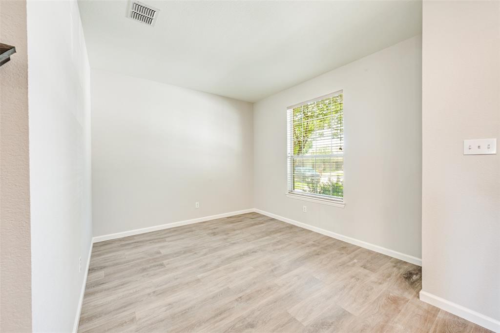 5205 Bay View Drive Property Photo 4