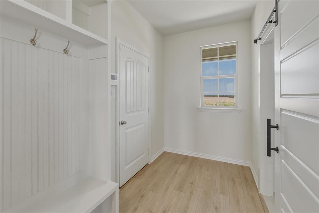 720 County Road 200 Property Photo 5