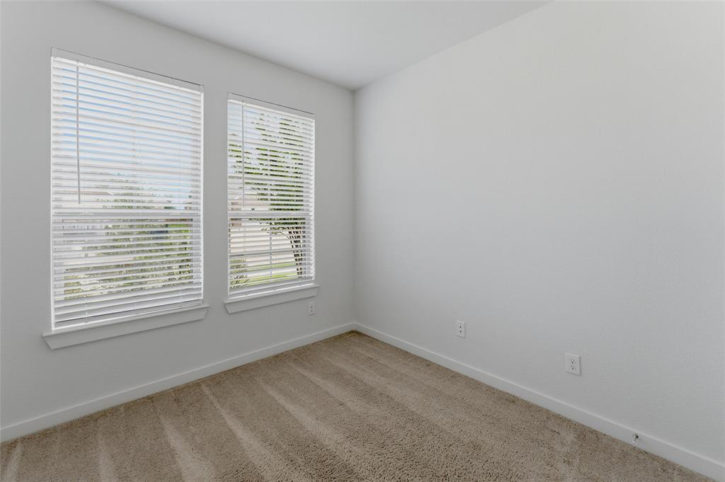 305 Evans Drive Property Photo 5