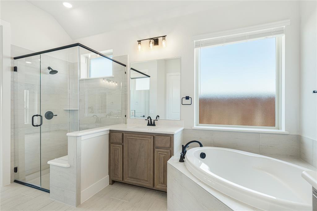 1033 Emerald Trace Drive Property Photo 25