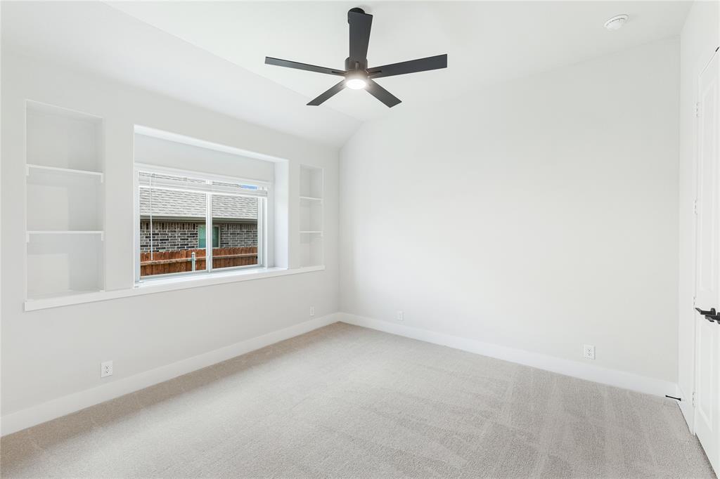 1033 Emerald Trace Drive Property Photo 28