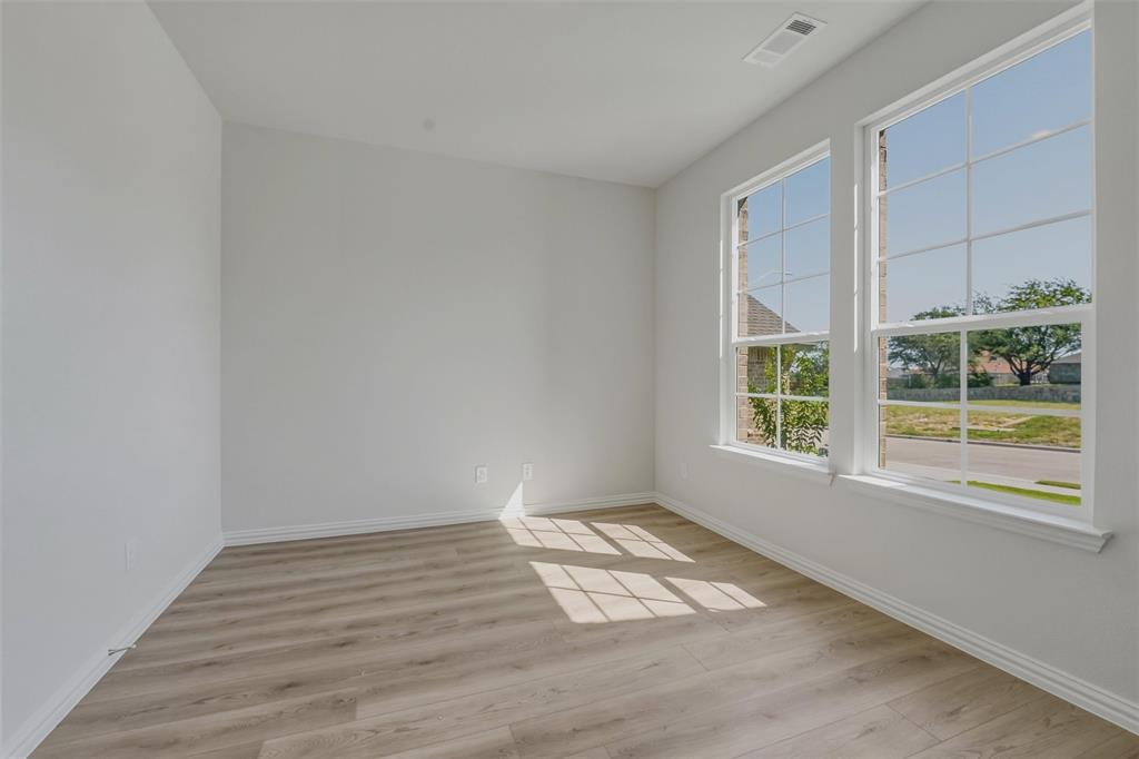 828 Elmstead Drive Property Photo 13